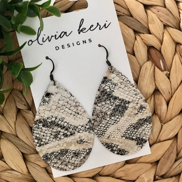 Brittany - White Snakeskin