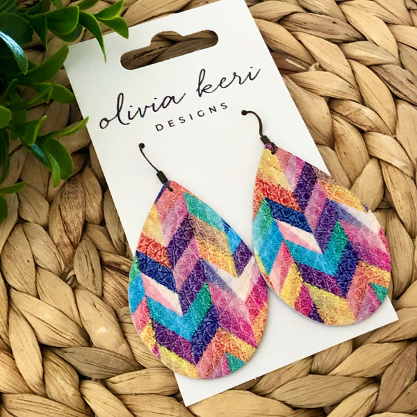 Brittany - Rainbow Chevron