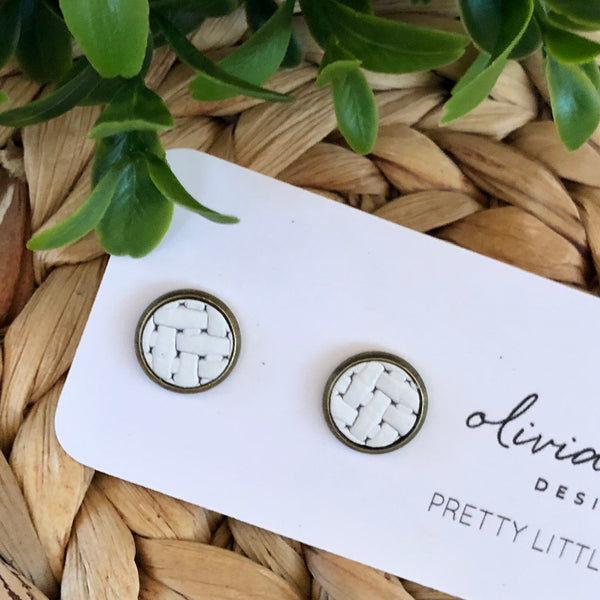 Pretty Little Things Studs - White Basket Weave